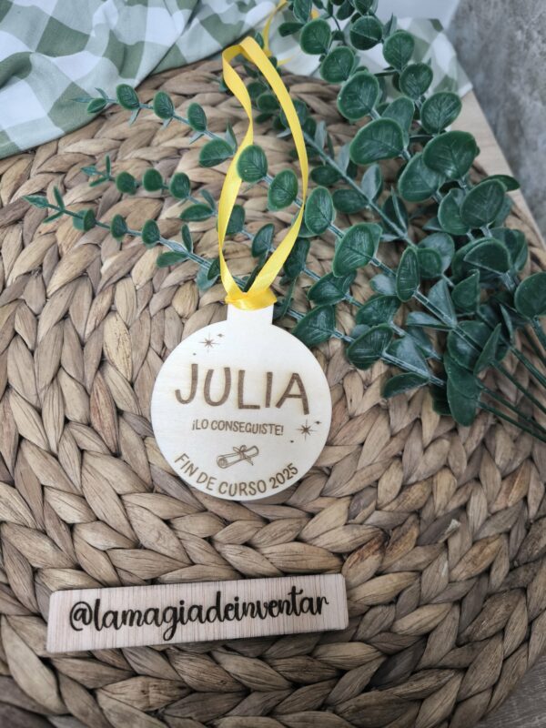 Medallas fin de curso madera - Imagen 2